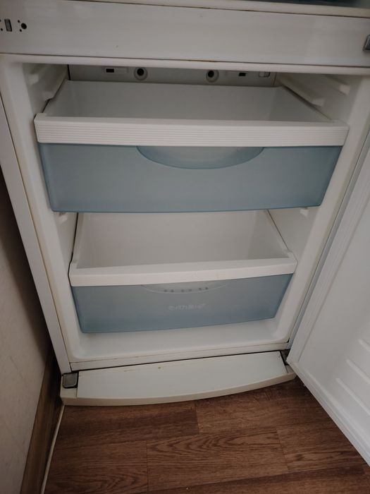 Продаю холодильник