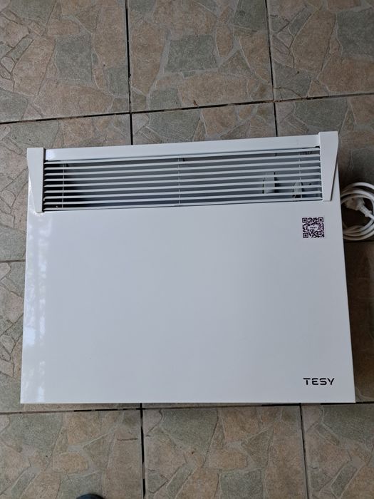 Tesy convector perete