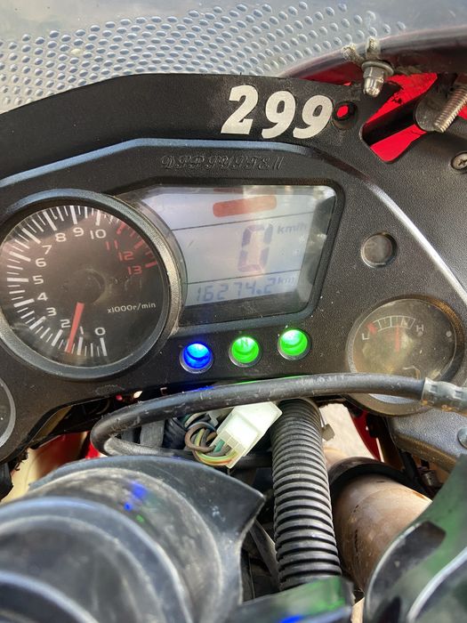 Продам спортивный мотоцикл