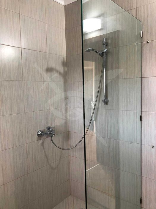 Дава се под наем Четиристаен апартамент в к.к. Св.Св. Константин и Елена - 120 кв.м за 1200 € - Снимка #5