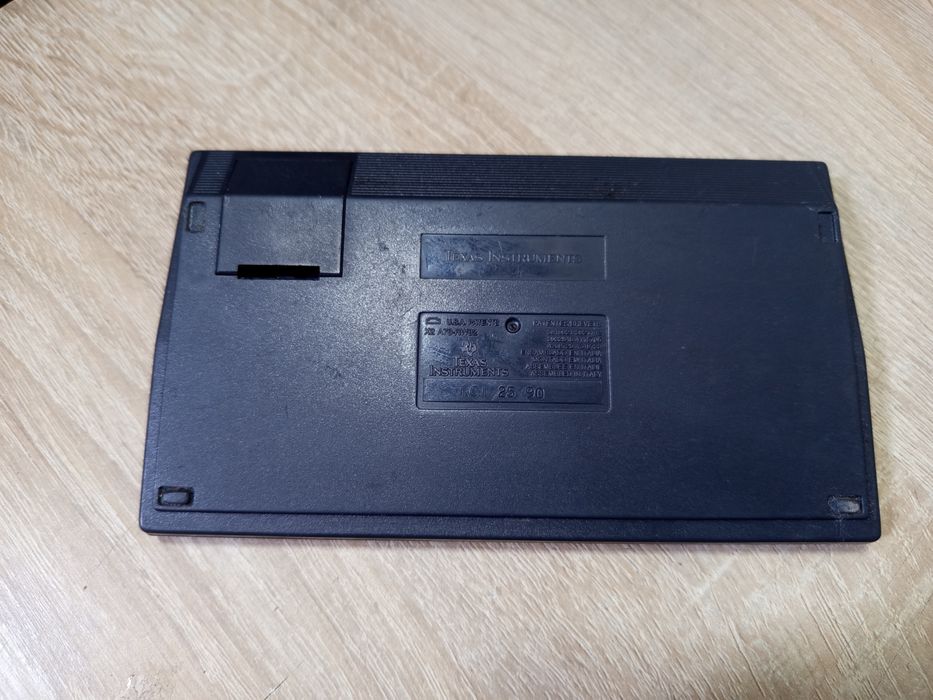 Калкулатор "Texas Instruments"