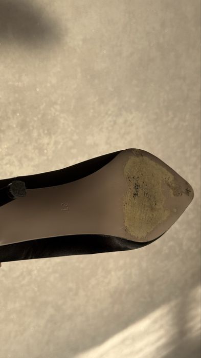 Продам черные туфли