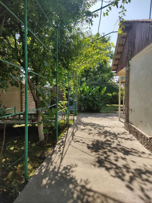 Продаётся дача в районе Паркент