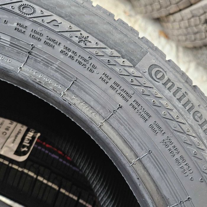 4 бусови гуми 195/65R16C Continental VanContact 4Season 104T DOT3825
