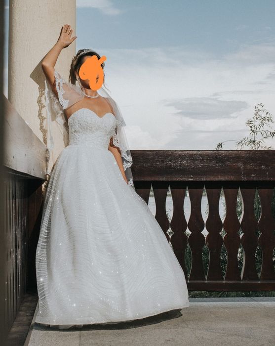 vând rochie de mireasa