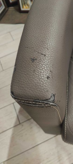 Кресло от изкуствена кожа