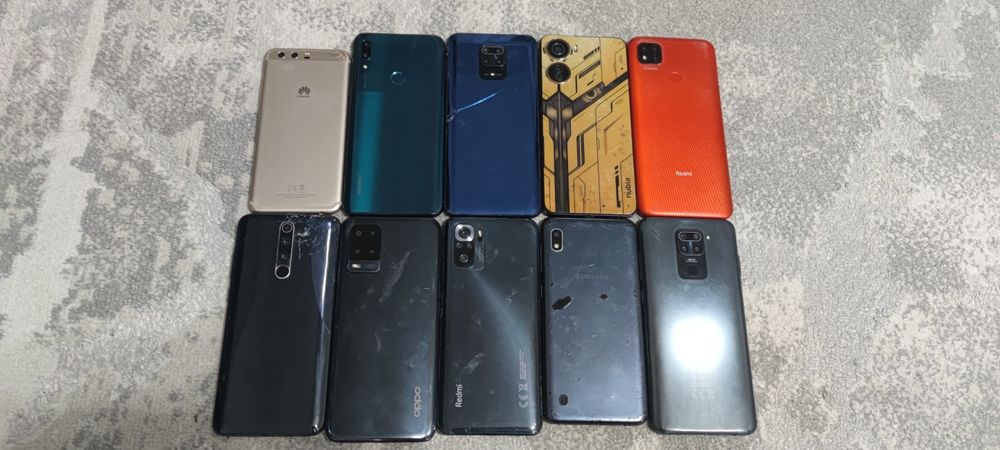 Продам телефоны все рабочие