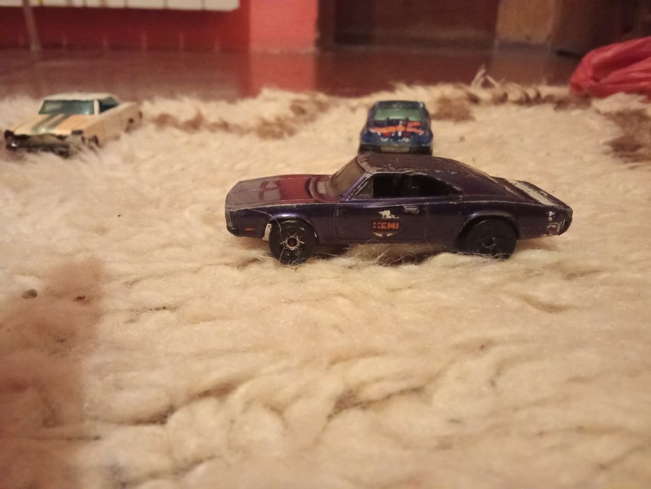 Хотлилс почти чисто нови