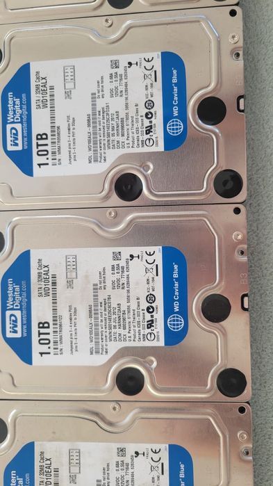 HDD-uri Seagate 2Tb și Western Digital 1Tb, SSD Kingston și memorie RAM