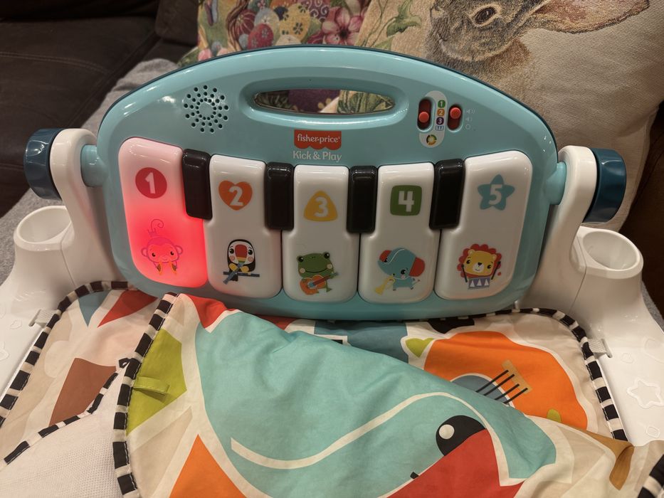 активна гимнастика Fisher-Price Kick & Play Piano