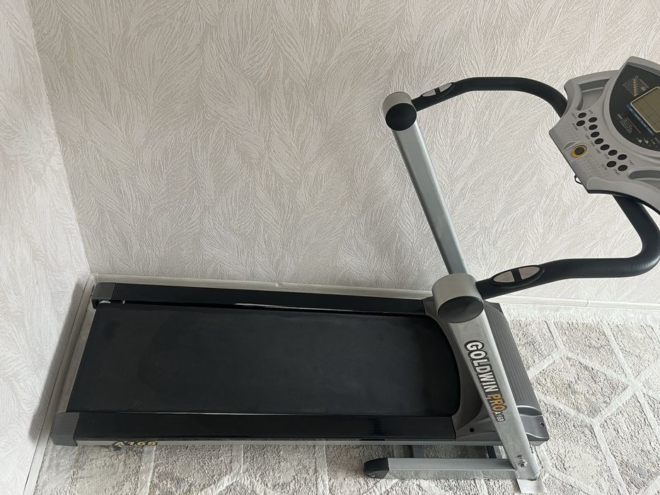 Продам беговую дорожку