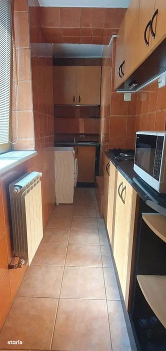 Universitate metrou 4min-Calea Victoriei