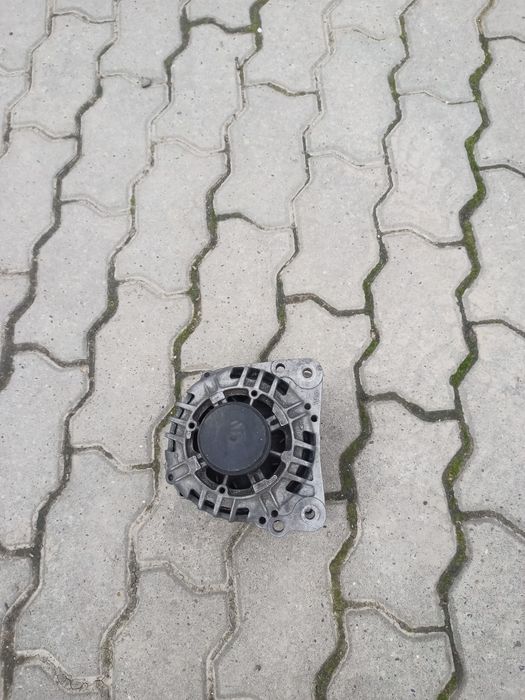 Vând alternator gama vag