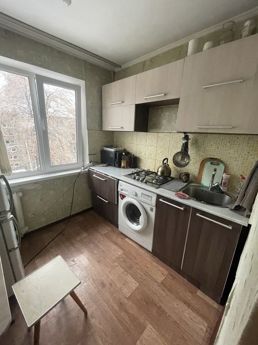 Сдам комнату саина-жандосова