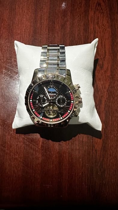 Механические часы POEDAGAR