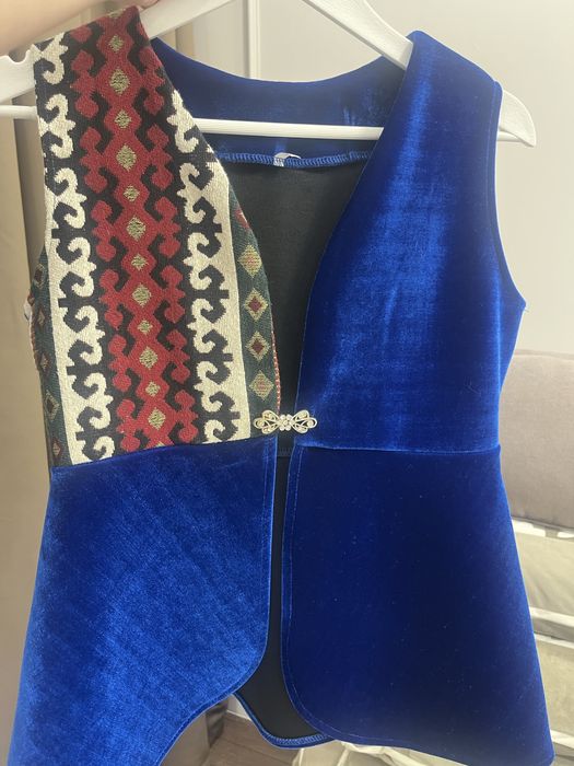 Продам национальный жилет