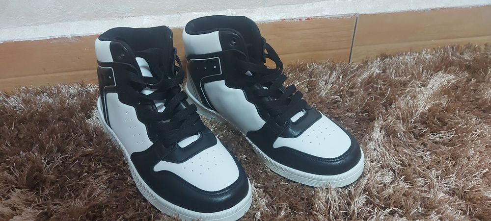 Нови дамски кецове