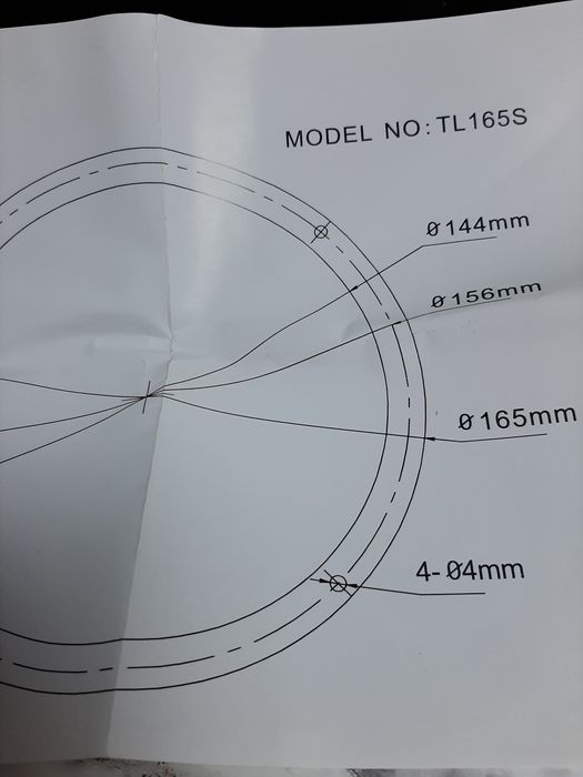 Решетки на динамики и полка