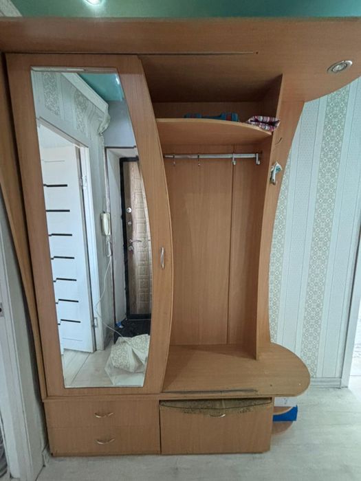 Продам прихожую