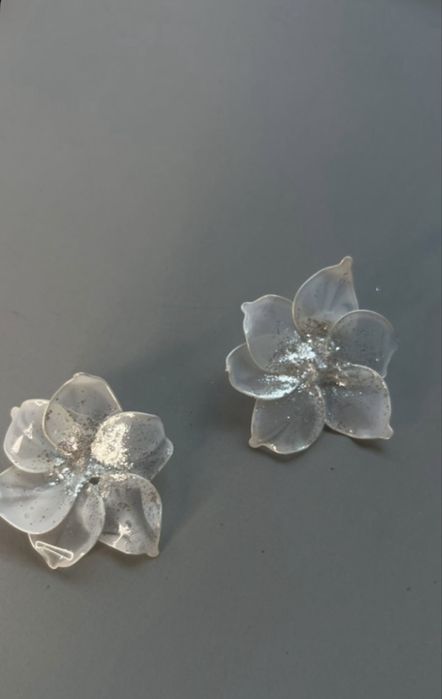 Сережки аксессуар