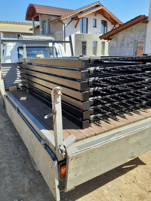 Stâlpi de gard, stâlpi iluminat, stâlpi poartă.