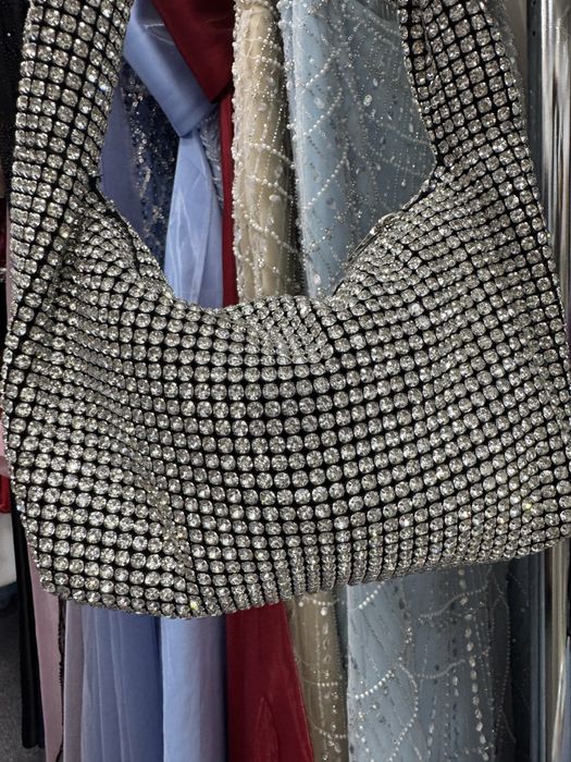 Вечерняя сумка с камнями