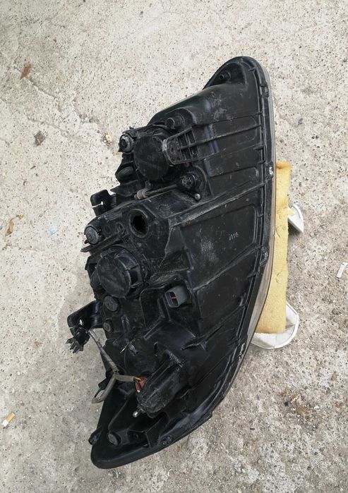 Оригинален фар Ssang Yong Rodius