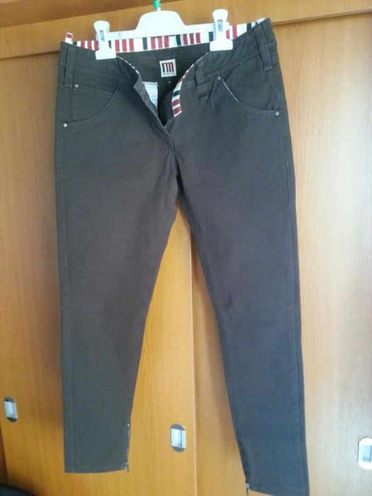 Pantaloni dama Doc (material si croiala deosebita)