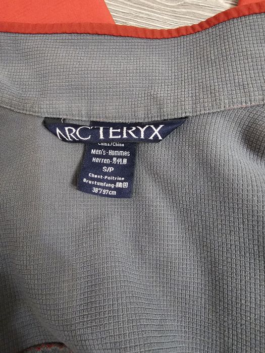 Jacheta bordo Arc'Teryx ptr. Barbati