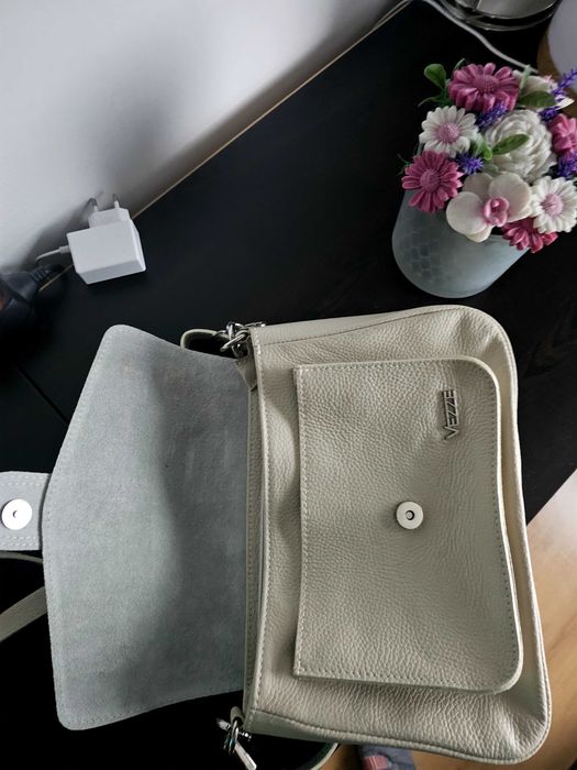 Дамска чанта от естествена кожа