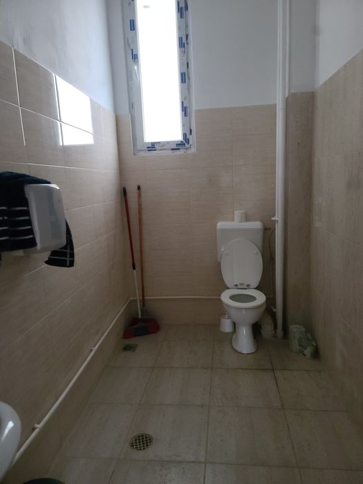 Închiriez spațiu comercial Eroii Revolutiei.