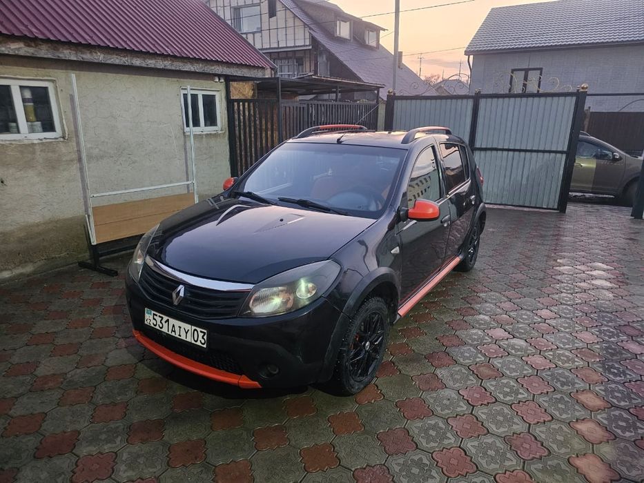 Продам рено сандеро степвей
