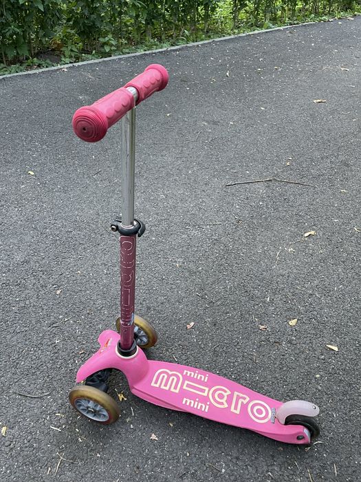 Trotineta Mini Micro, reglabila pe inaltime