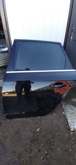 Usa usi A4 B8 model break negru cod LY9B sau LZ9Y