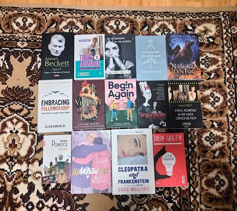 Vând cărți în română și în engleză