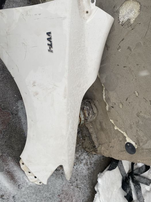 Крыло Тойота каролла