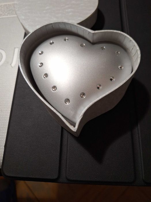 Продавам монета 2 долара Елизабет 2 от 2008г.