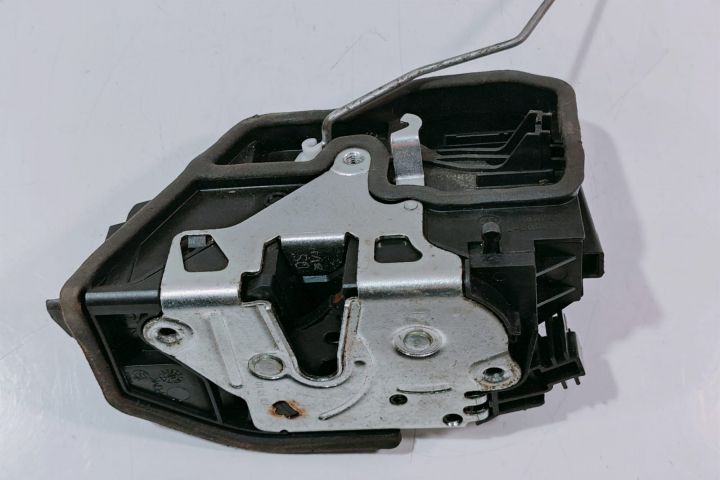 Broasca Usa  stanga spate  7202147 BMW Seria 3 F30