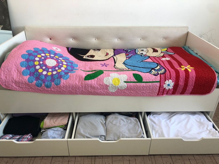 Детский кровтки и шкаф комплект