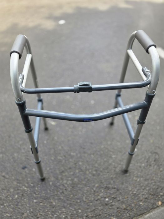 Cadru de mers invacare made in Germania