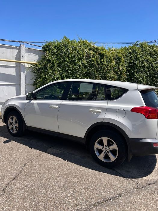 Toyota RAV4 Singur proprietar , nefumător , cauciucuri vară , iarnă , impecabila