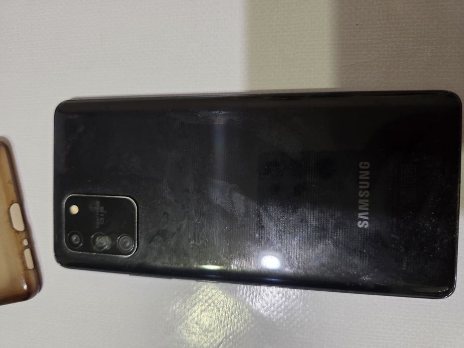 Продам Samsung S10lite.
