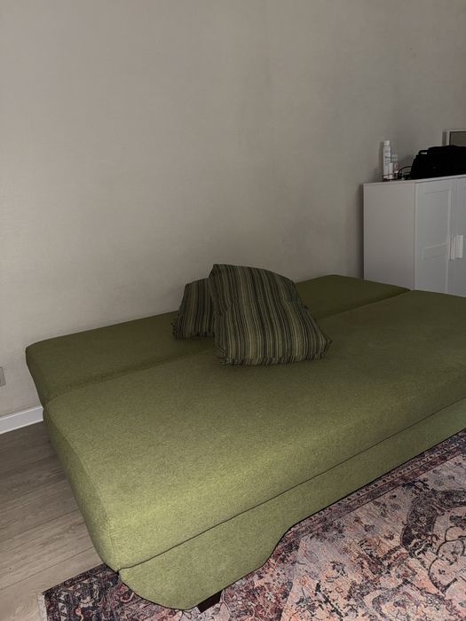 Продам диван (раскладной)