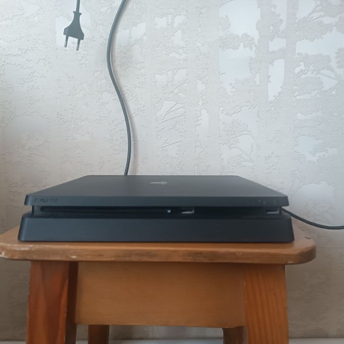 Срочно продам пс4