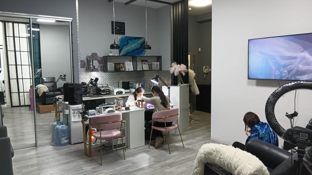 Ищу Срочно команду из опытных мастеров салона красоты