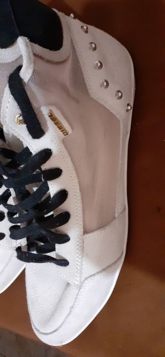 Бели и черни ,летни кецове Diesel.