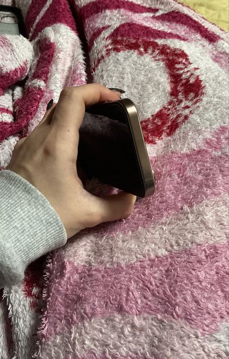 Iphone 16 Pro desert