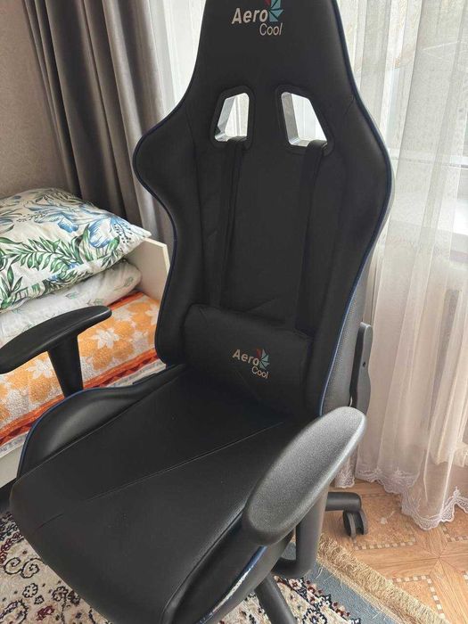 Продам игровое кресло