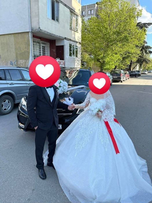 Булчински рокля с дантела