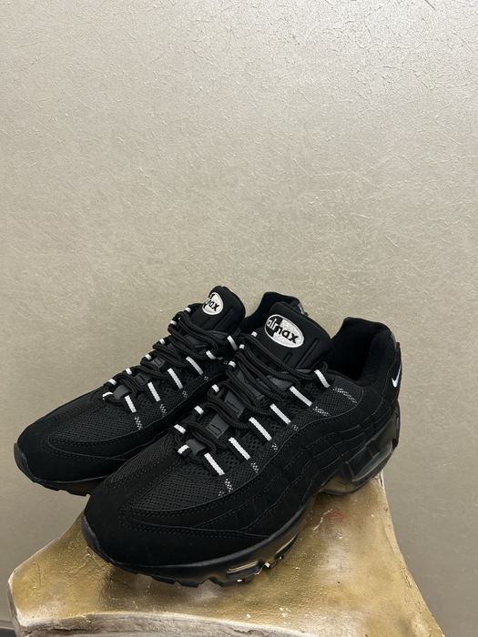 Nike 95 Black/White (44-42)